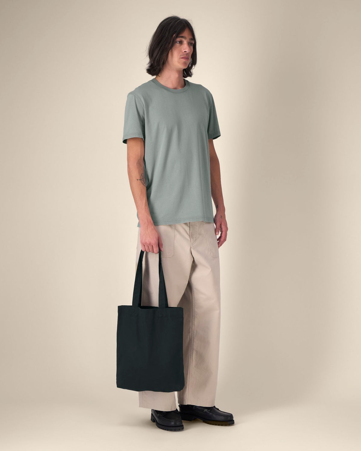 C002-STUDIO MAIN FRONT